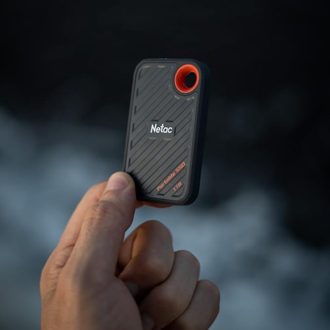 Netac 512GB Extreme Portable SSD External Solid State Drives Up to 2000MB/s Read 1700MB/s Write Speed, USB 3.2 Gen.2 Business Travel Essential Supports Win to Go Dust-Resistant