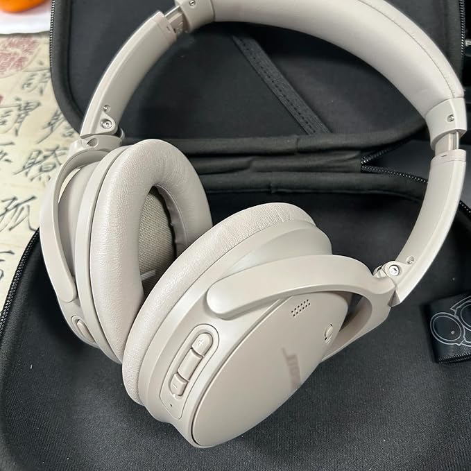 Replacement Ear Pads for Bose QuietComfort 45 (QC45)/QuietComfort SE (QC SE)/Quiet Comfort Headphones, Ear Cushions, Headset Earpads, Ear Cups Cover with Soft Protein Leather (White)